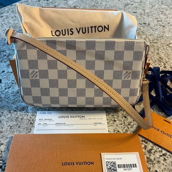 Louis Vuitton Pochette Accessoire Azur - Picture 3 of 12